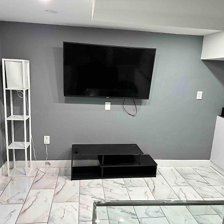 Lovely Basement 1-Bedroom With Free Parking Washington Dış mekan fotoğraf