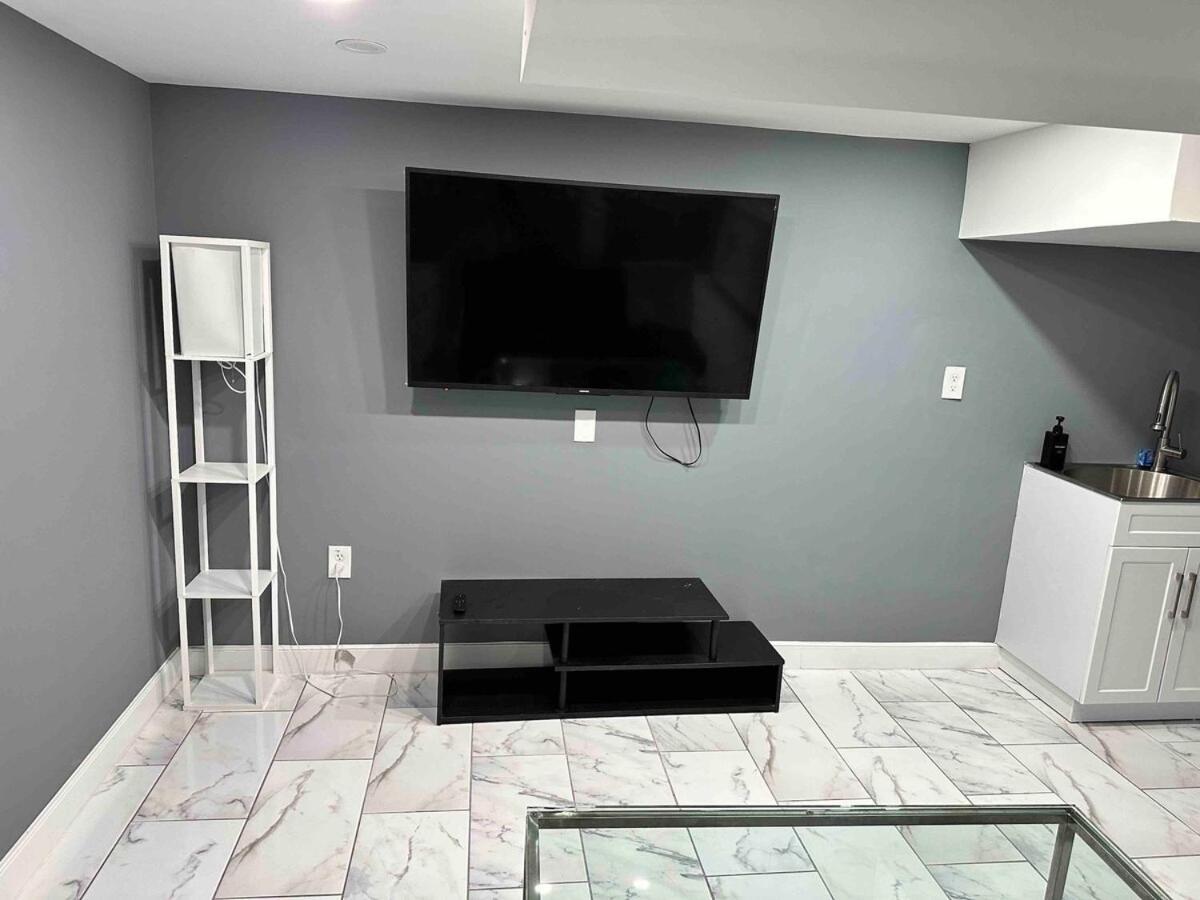 Lovely Basement 1-Bedroom With Free Parking Washington Dış mekan fotoğraf